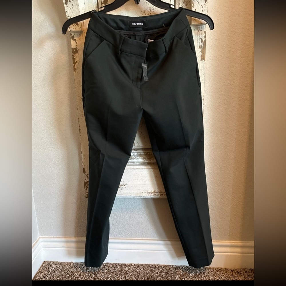 Ankle pants